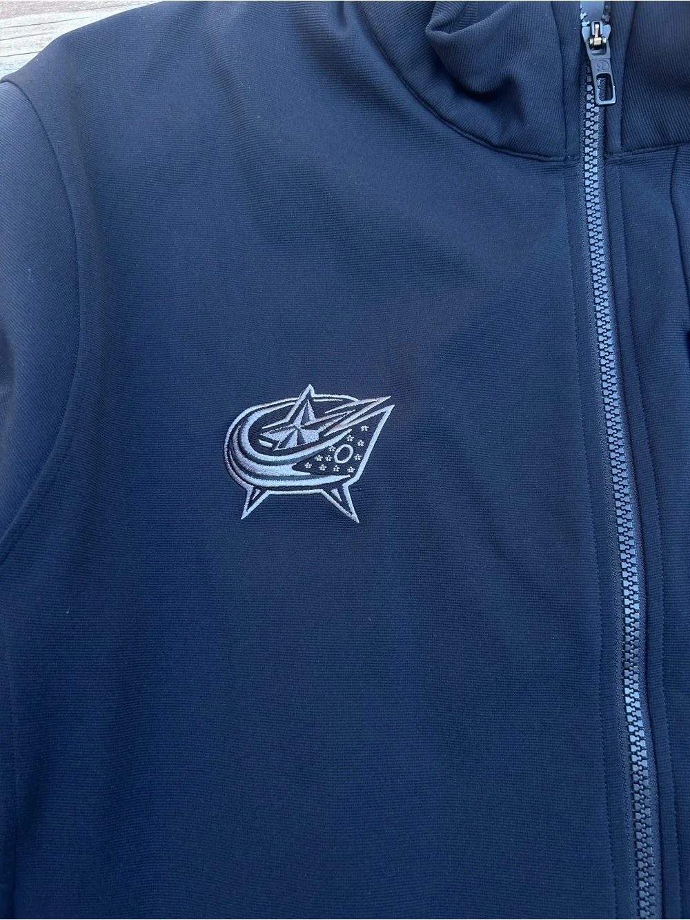 Lululemon Sojourn Men's Black Jacket - Columbus Blue Jackets logo 3XL
